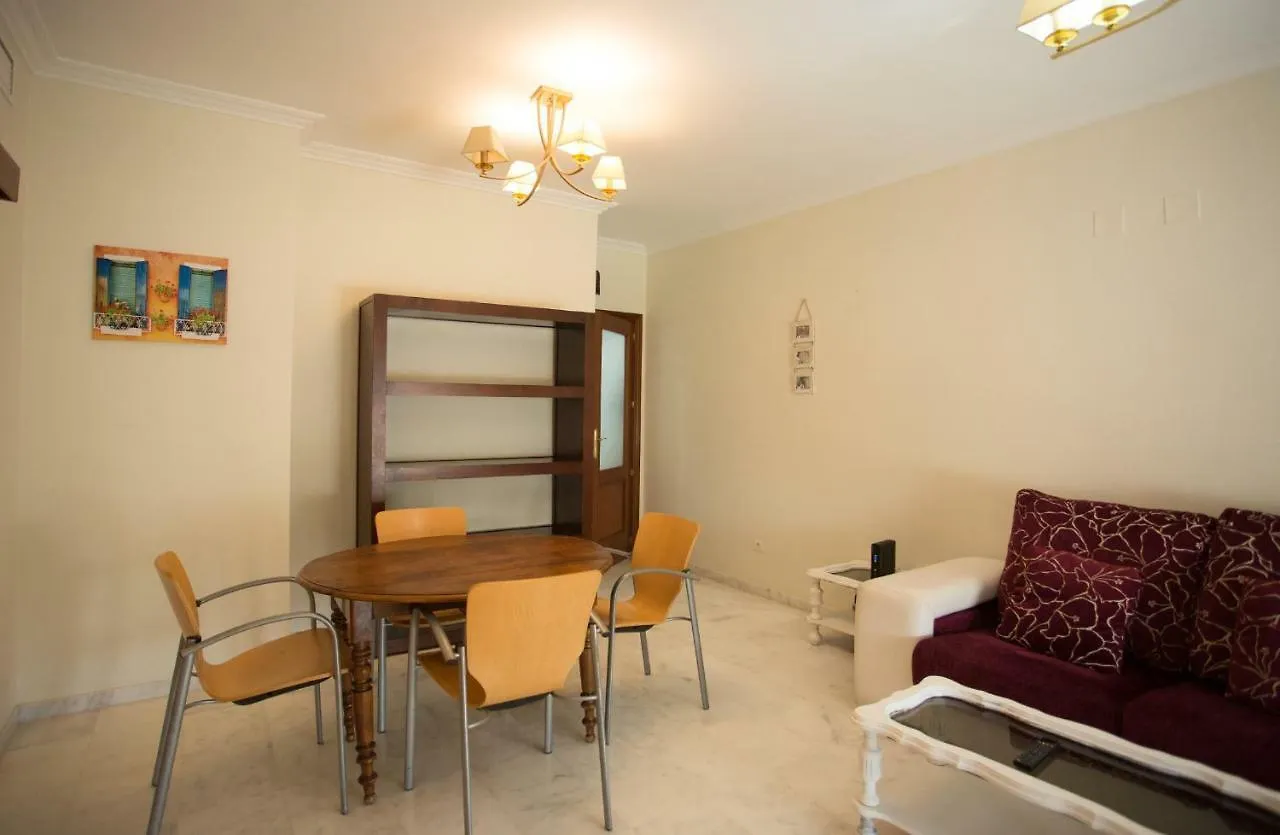 Apartamento Su Eminencia Sevilla Canovas Daire